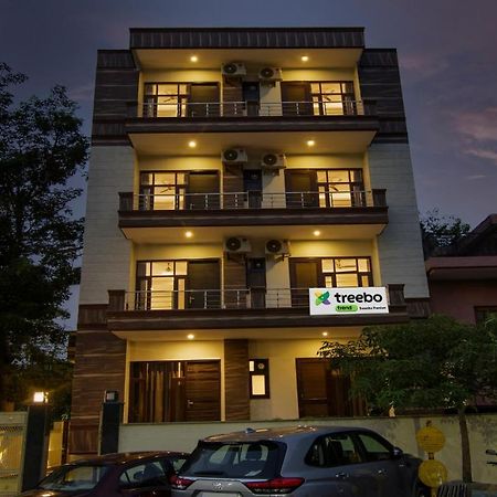 Hotel Treebo Swastika Premium Noida Exterior foto