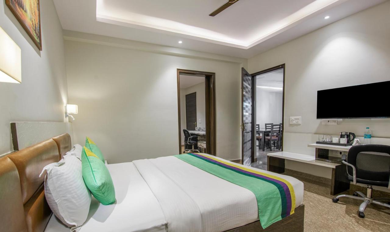 Hotel Treebo Swastika Premium Noida Exterior foto